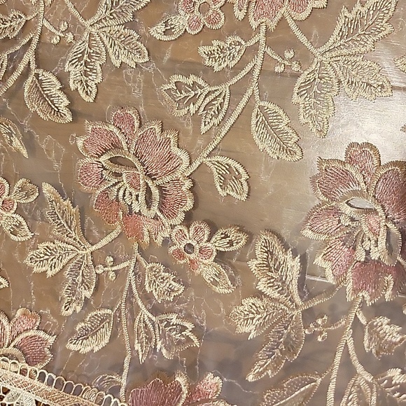 36"×36" Square Belgium imported Sheer Floral LACE Table piano cover rare - Picture 4 of 4